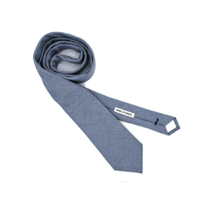 Voici la cravate Quartier Latin de la brigade du noeud.